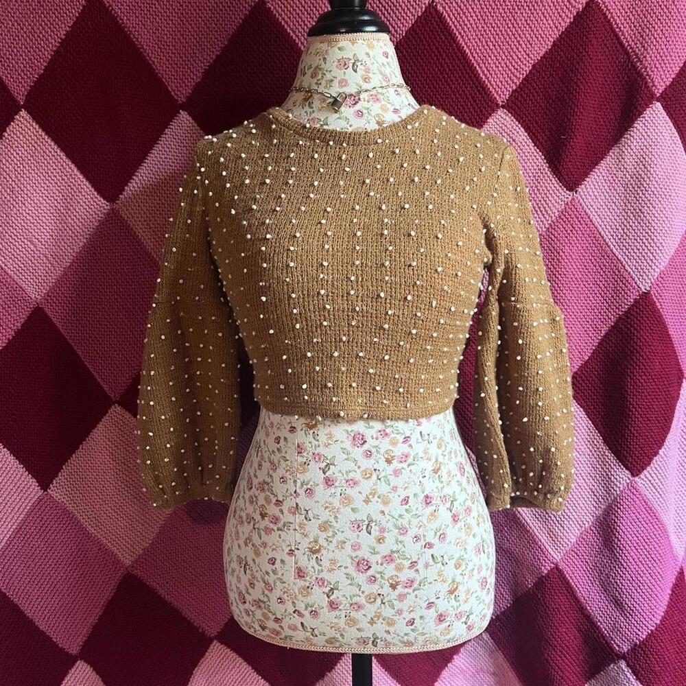 polka dot tan puff sleeve cropped sweater top
